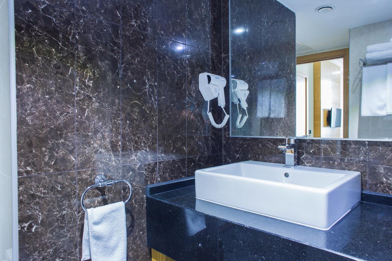 Aidana Plaza Hotel Shymkent Exterior foto